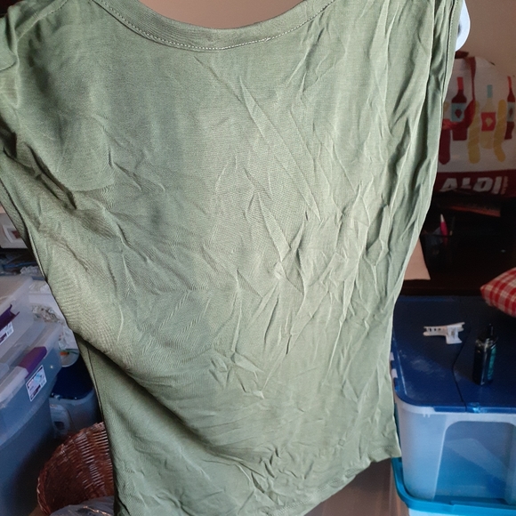 Top - Picture 2 of 3